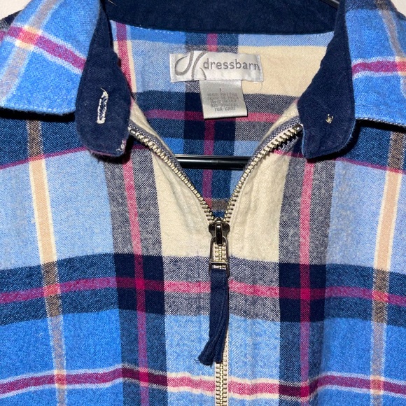✨Women’s Flannel Zip-Up Sz. Large✨ - Picture 3 of 3